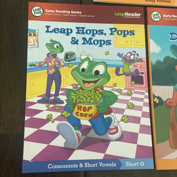 Leap Frog Leap Reader Tag Paperback Books Lot Of 7 short and long vowels - Picture 3 of 17